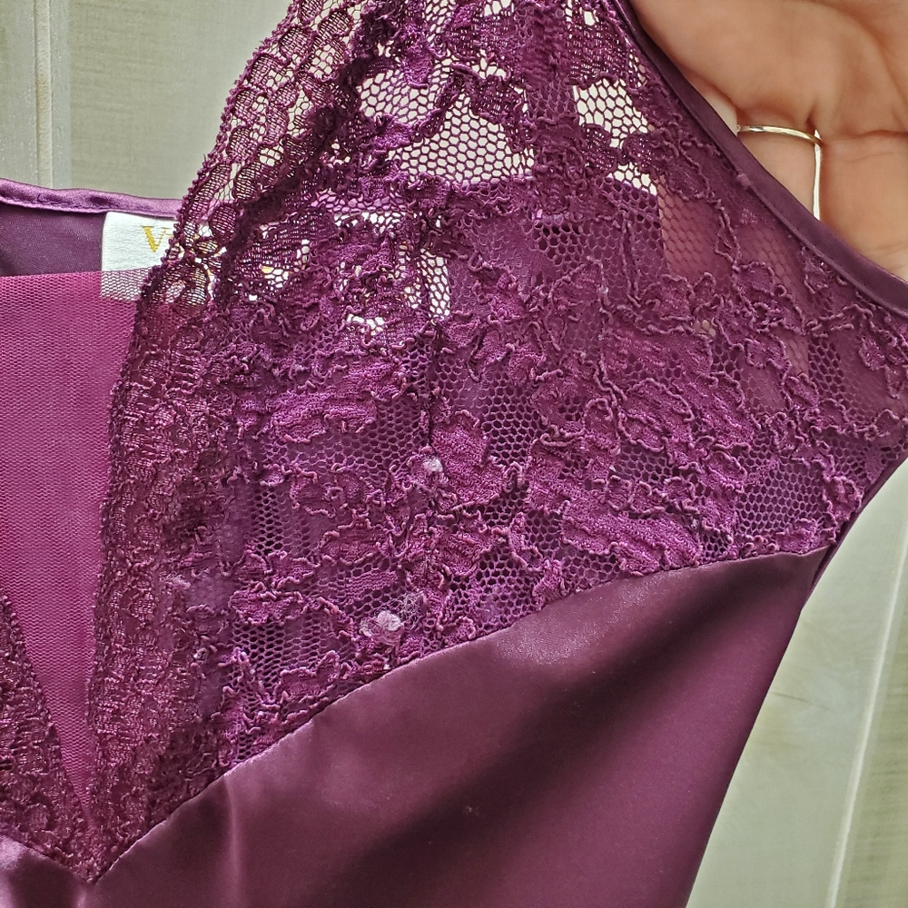 VINTAGE Victoria's Secret Gold Label Plum Slip Night Gown Hi Slit EUC Size XS - Picture 7 of 13